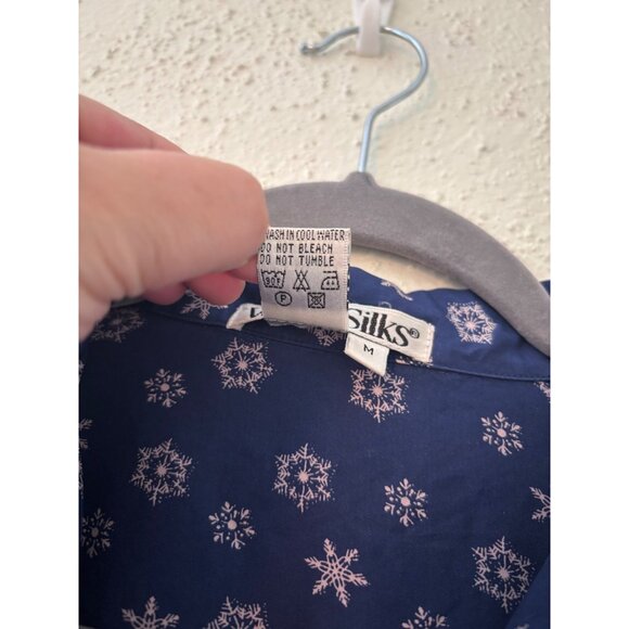 WinterSilks Womens Snowflake Pattern Button-Up Shirt M 100% Silk Navy Blue - Picture 4 of 9